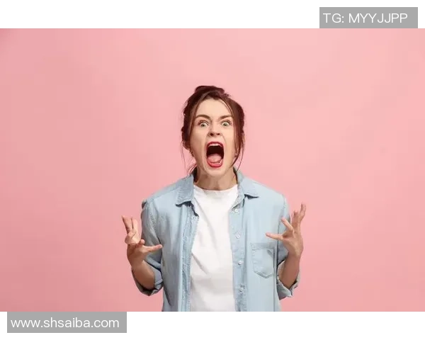 最暴躁女足球明星的传奇人生与赛场风云揭秘