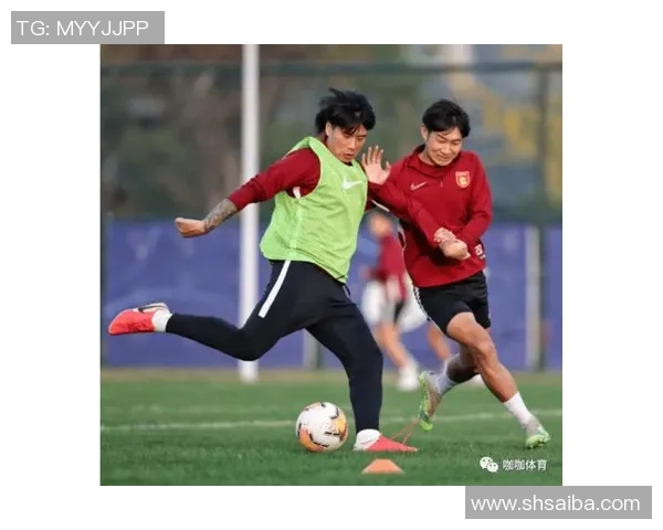 足球明星畅谈人生经历与职业挑战的精彩问答分享